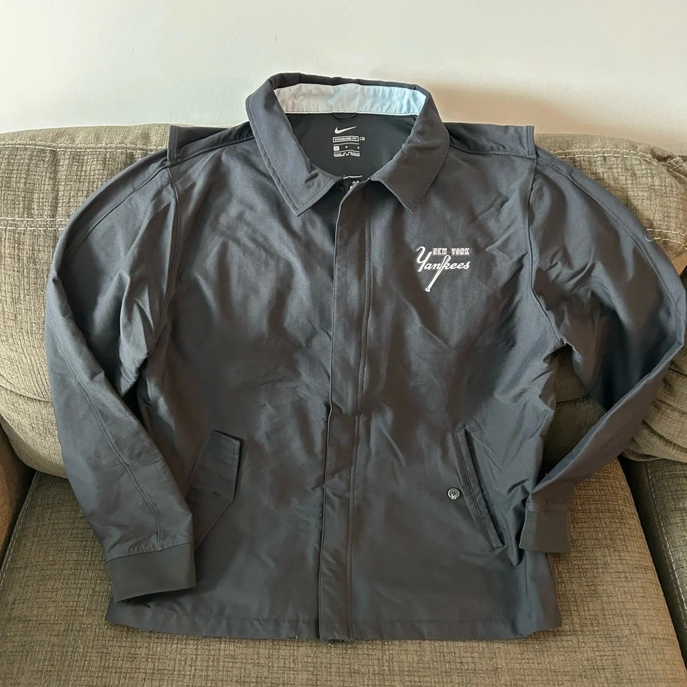 Nike New York Yankees Team Clubhouse Black Jacket Vented MLB Baseball Men’s Sz:L - Picture 1 of 6